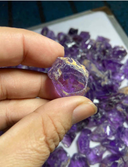 800 grams Facet grade Amethyst, lemon quartz, citrine & praisiolite bundle deal | Uncut Rough Gemstones