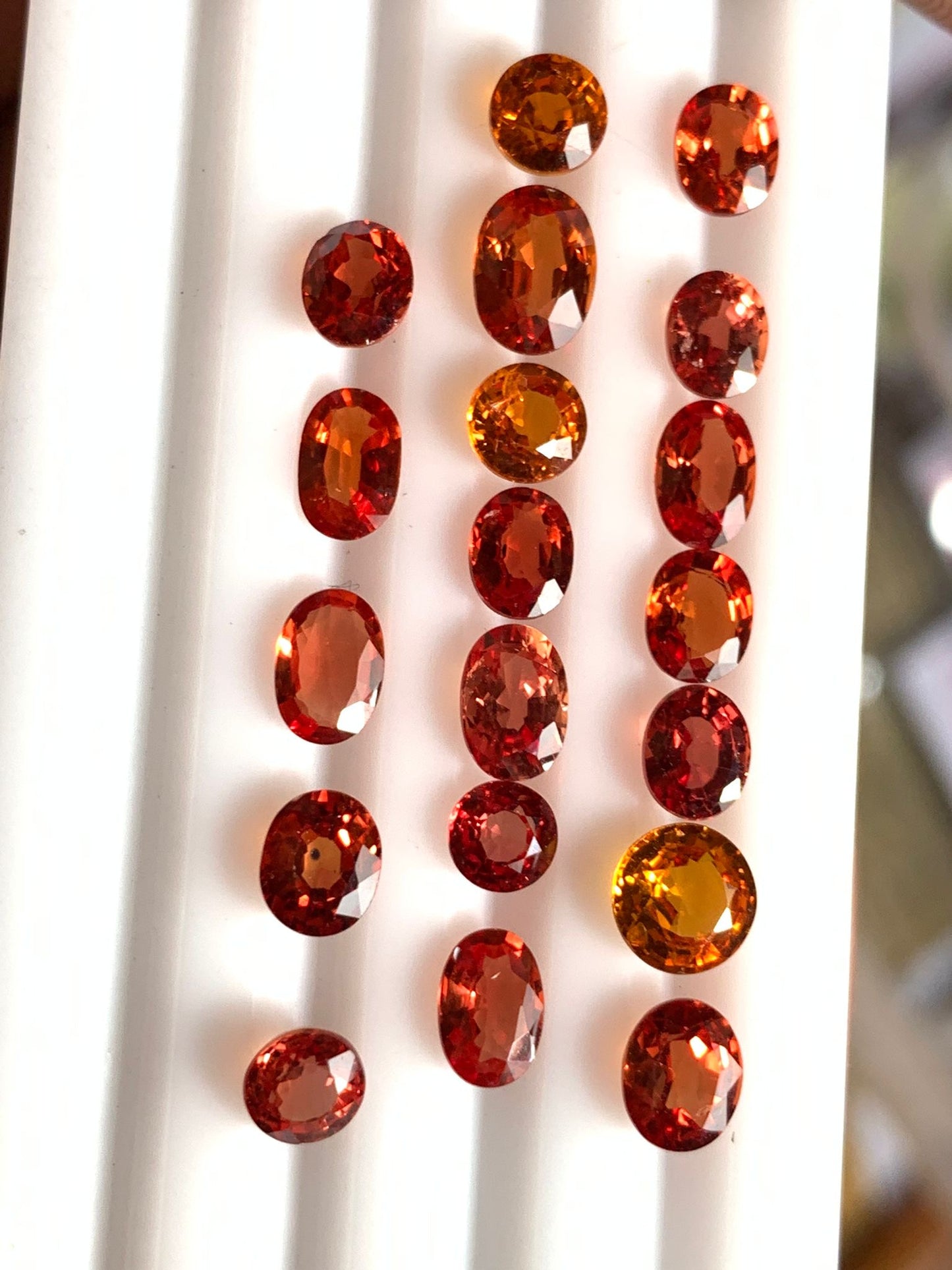 17 Pieces Loose Stone Orangish-Red Sapphires