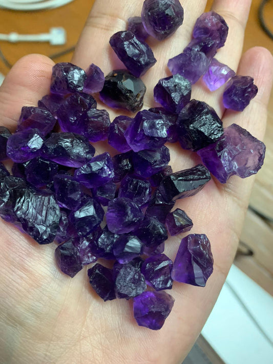 1000 grams Amethyst rough gemstones for faceting