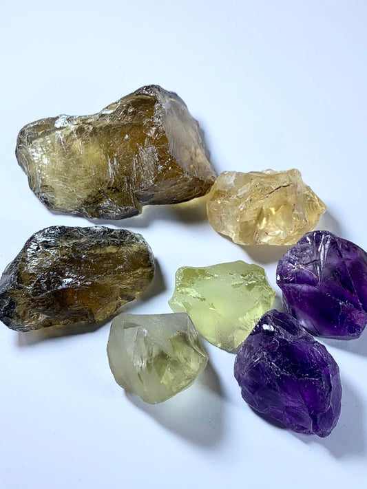 Small Deal Of Four Different Facet Grad Rough Gemstones