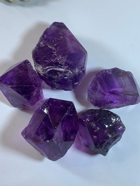 Small Deal of Cutting grade raw Amethyst