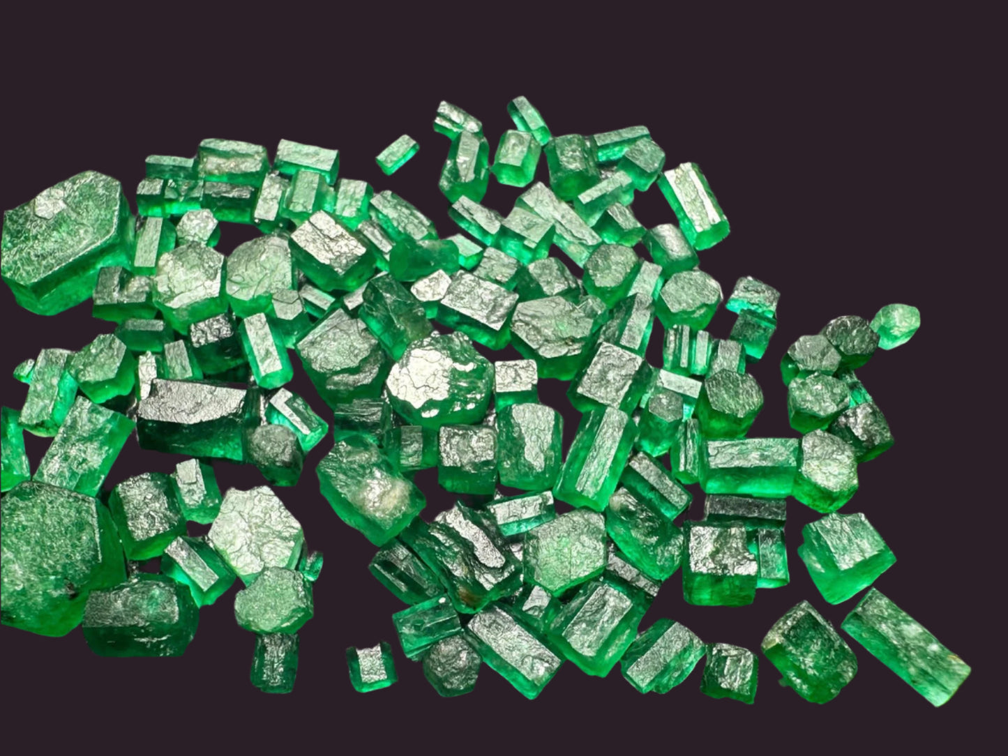 sawat emerald for lapidary