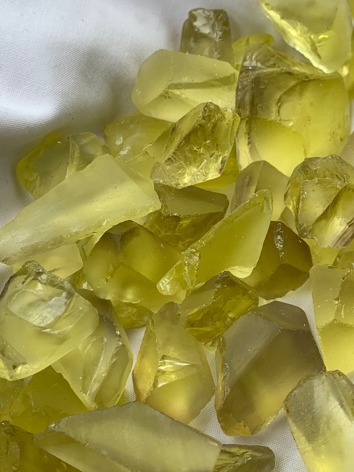 rough lemon quartz faceting gems lapidary