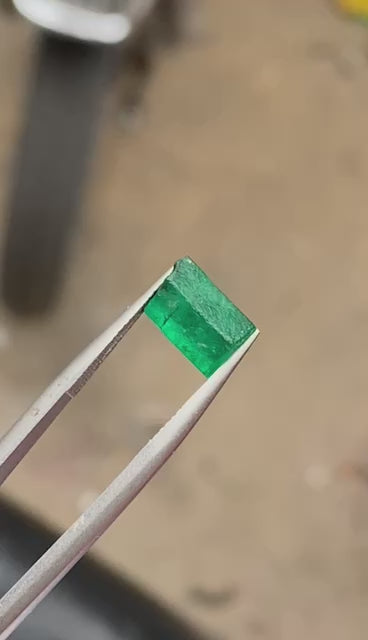 52 Carats Facet Grade Natural Rough Emerald