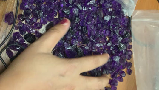 Dark Color Amethyst 1kg parcel for faceting and cabbing