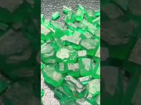 natural emerald raw stone